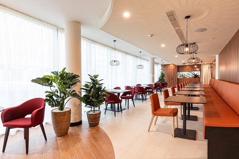 Pronájem kanceláře 1 520 m² – fotografie 4