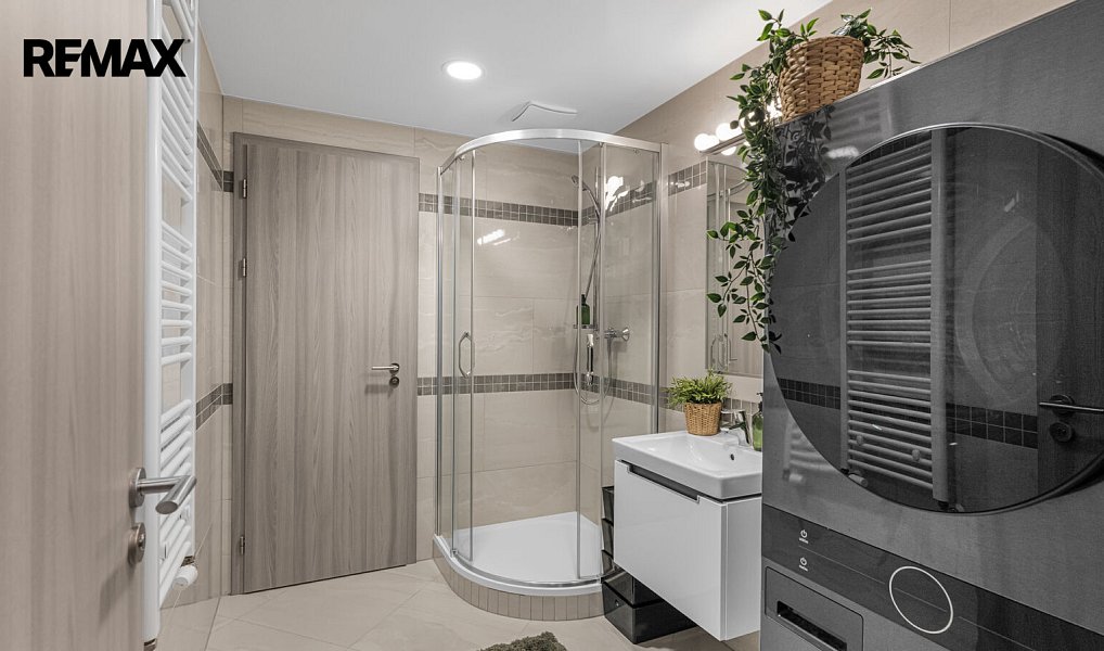 Prodej bytu 2+kk 46 m², Praha – náhled fotky 8