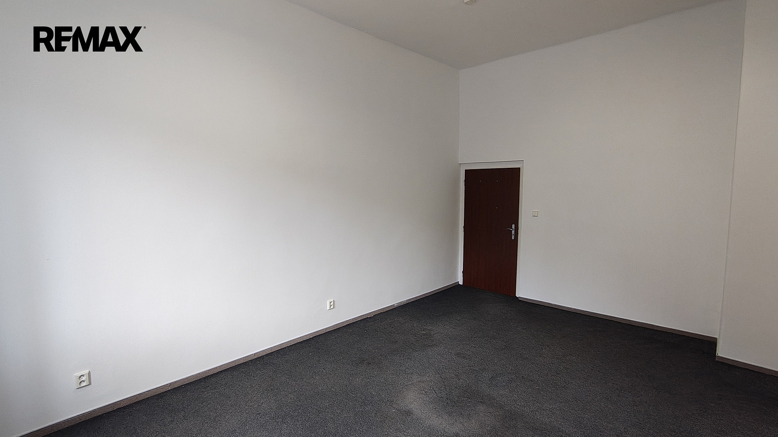 Pronájem kanceláře 115 m² – další