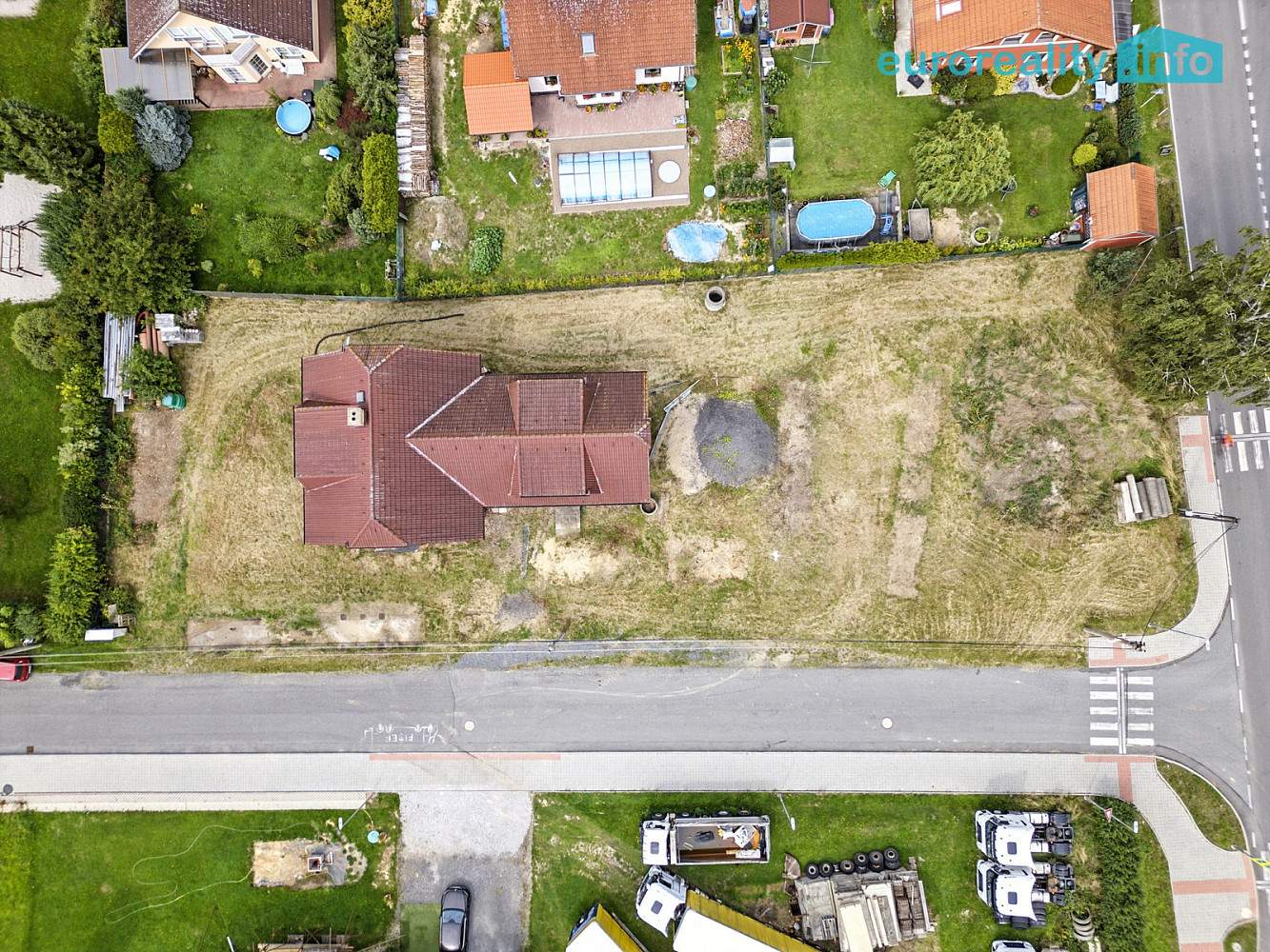 Prodej stavebního pozemku 1 724 m² — photo 2