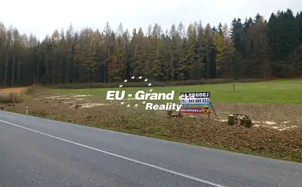 Prodej komerčního pozemku 11 400 m²