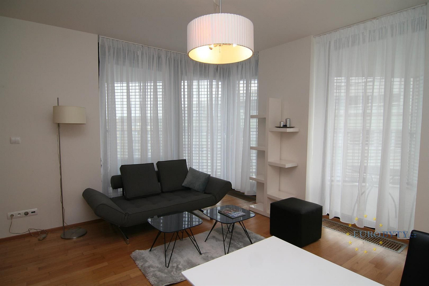Pronájem bytu 2+kk 70 m² – fotografie 3