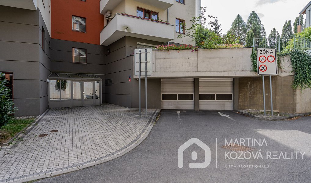 Prodej bytu 4+1 139 m², Praha – náhled fotky 37