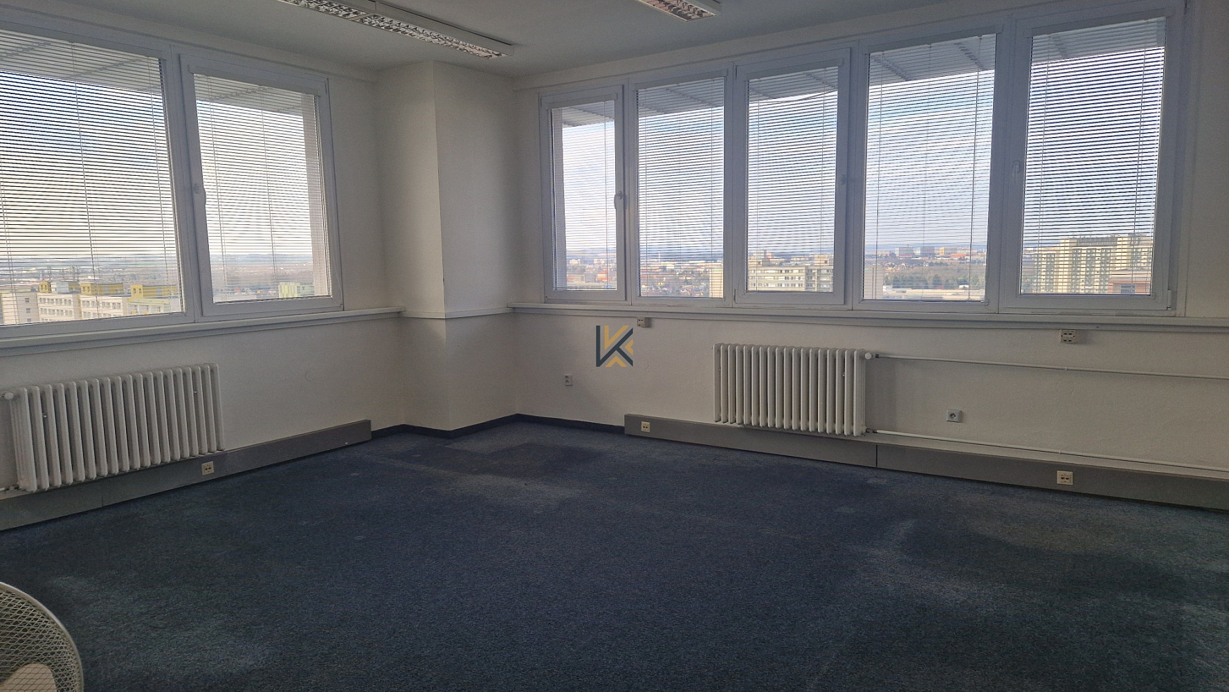 Pronájem kanceláře 52 m² — photo 3