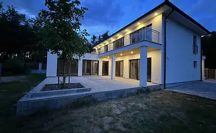 Prodej domu 235 m² s pozemkem 951 m², Tři Dvory, okres Kolín