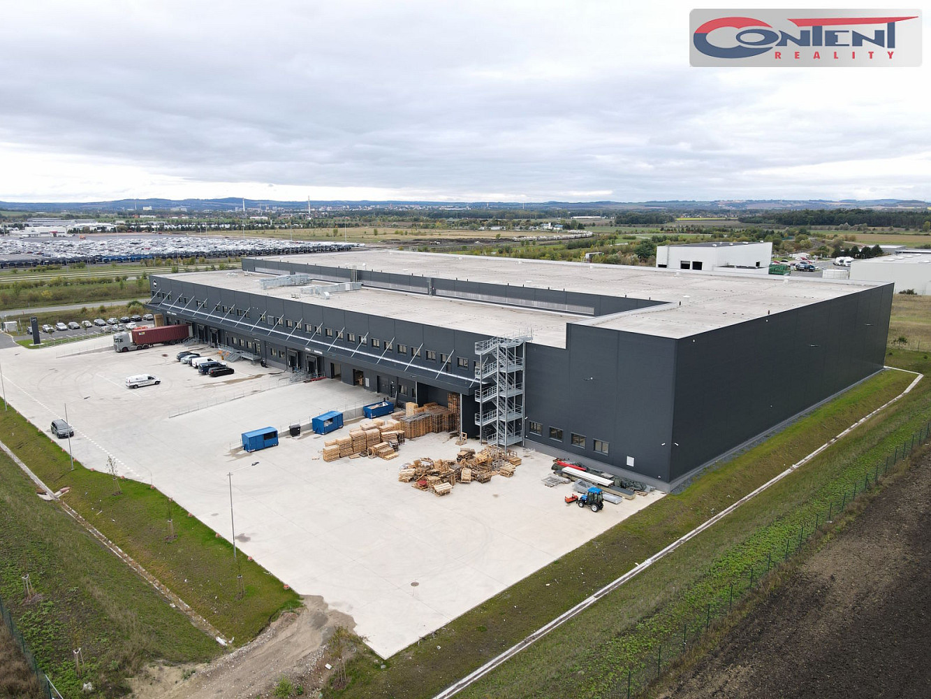Pronájem skladovacích prostor 500 m² – fotografie 4