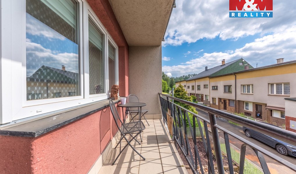 Prodej domu 270 m² s pozemkem 449 m², Benešov u Semil – náhled fotky 8