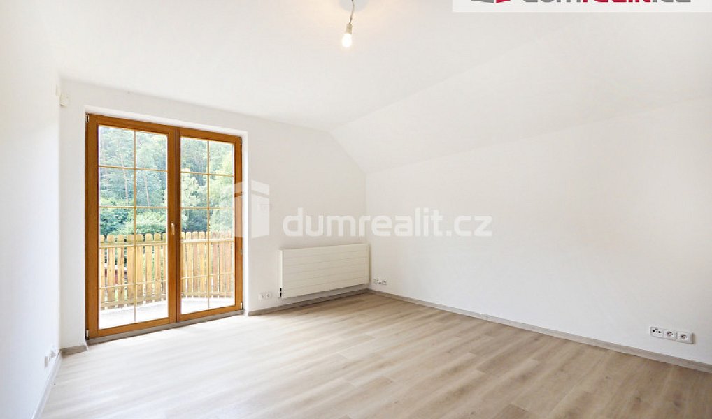 Prodej domu 286 m² s pozemkem 3 176 m², Želízy – náhled fotky 24