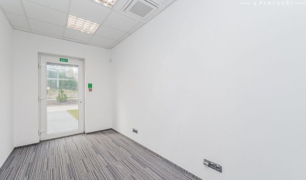 Pronájem kanceláře 18 m², Hradec Králové – náhled fotky 14