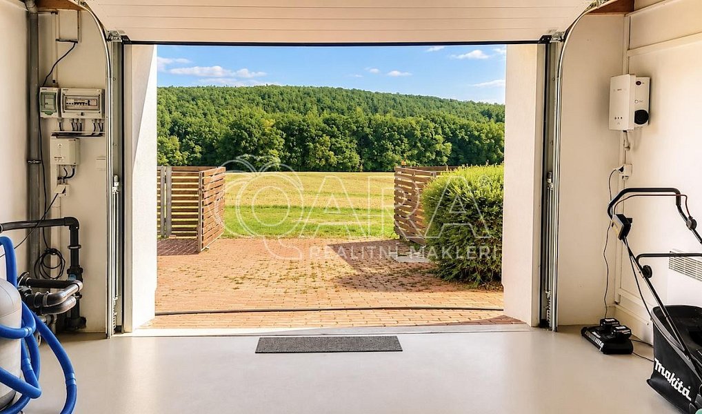 Prodej domu 285 m² s pozemkem 730 m², Březová-Oleško – náhled fotky 21