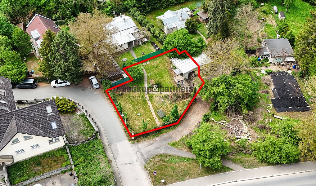 Prodej stavebního pozemku 486 m², Praha – náhled fotky 2