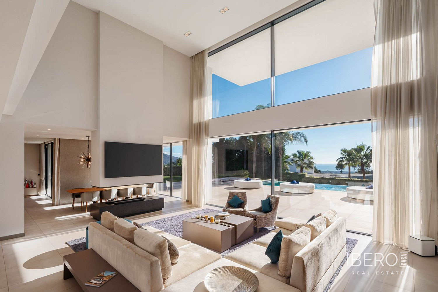 Prodej domu 573 m² s pozemkem 2 616 m² - Vista 4