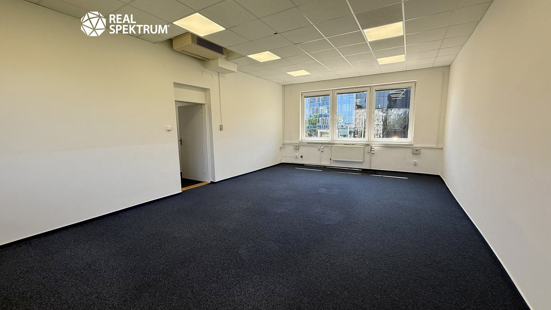 Pronájem kanceláře 110 m² – fotografie 2