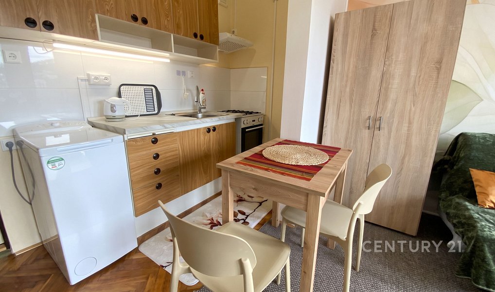 Pronájem bytu 1+kk 28 m², Zlín – náhled fotky 4