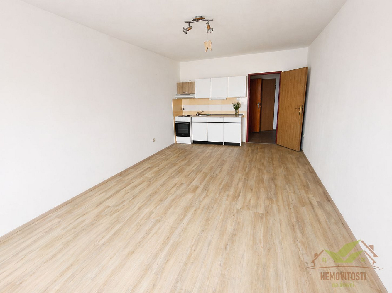 Pronájem bytu 1+kk 30 m² — photo 3