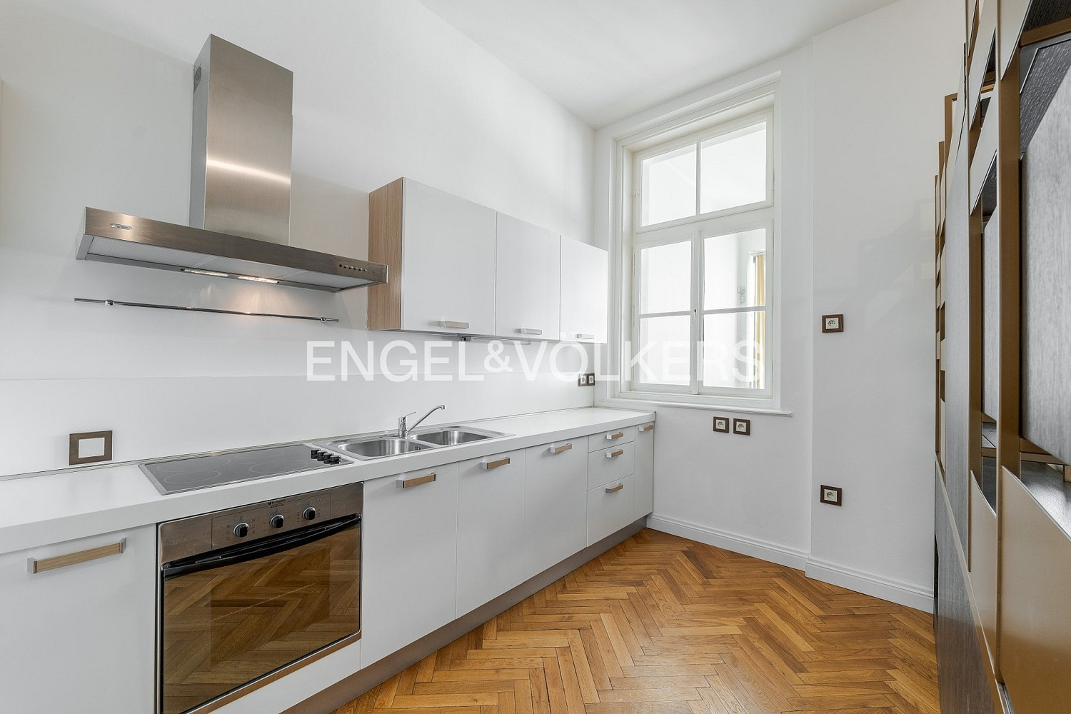 Pronájem bytu 3+1 138 m² — photo 4