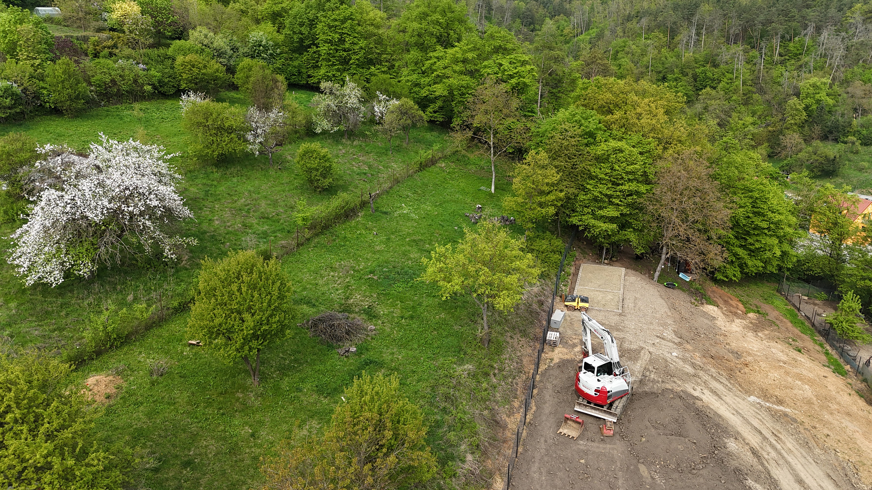 Prodej stavebního pozemku 1 655 m² – fotografie 5