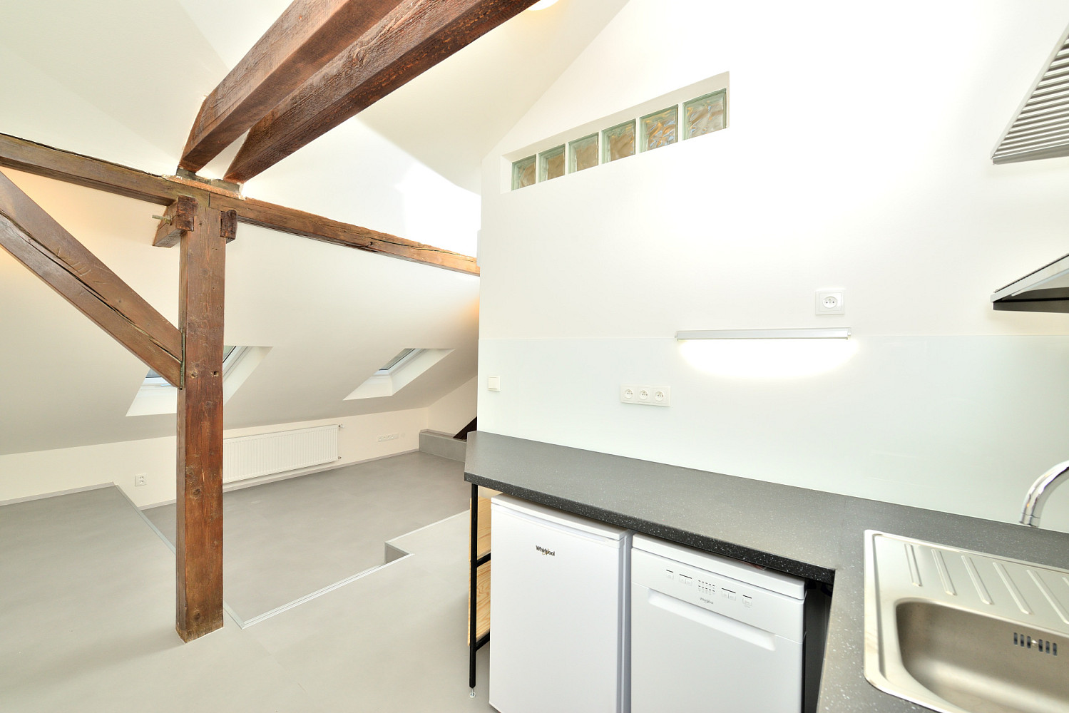 Pronájem bytu 1+kk 29 m² – fotografie 5