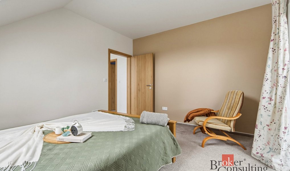 Prodej domu 194 m² s pozemkem 866 m², Litošice – náhled fotky 21