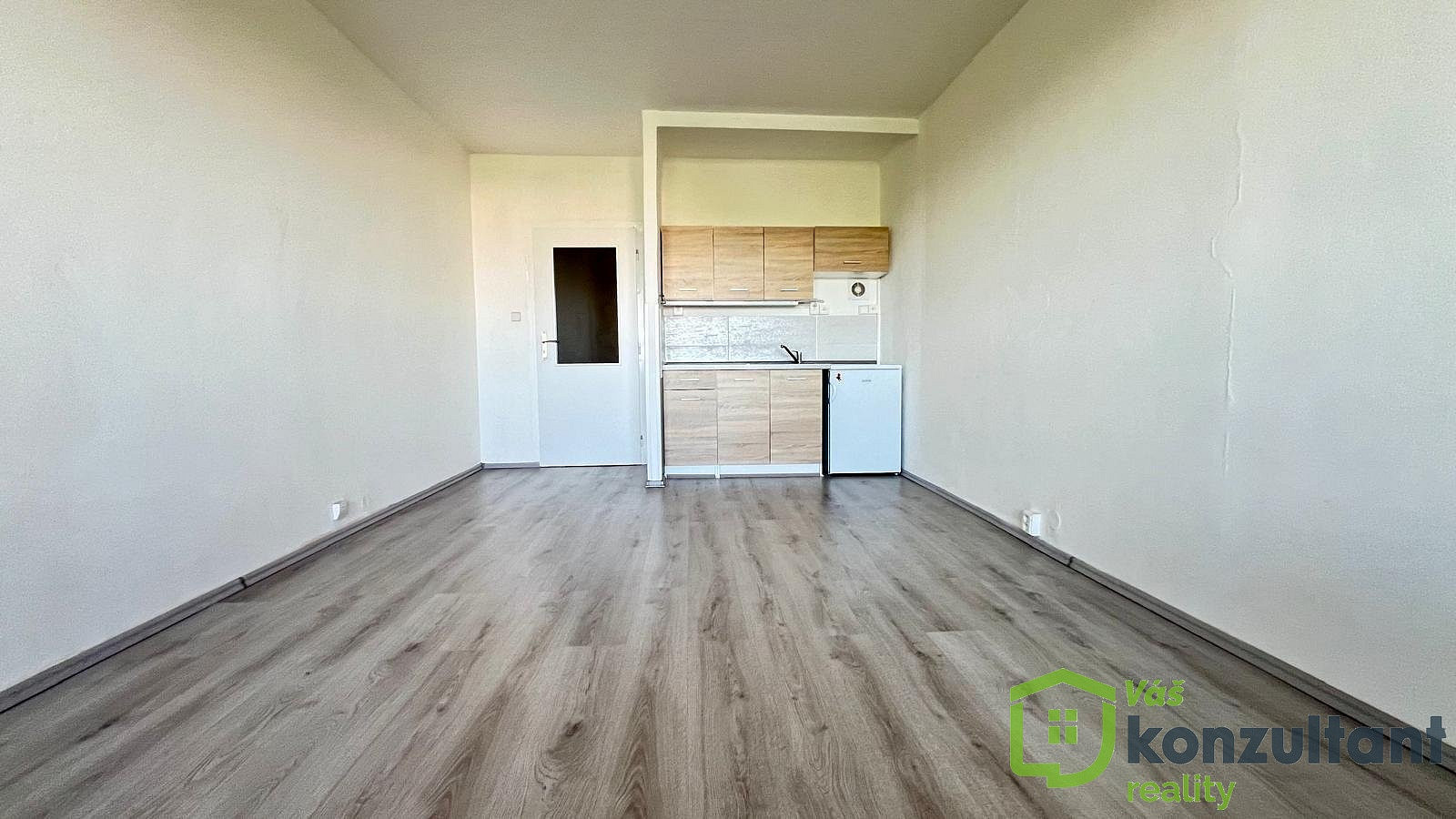 Pronájem bytu 1+kk 28 m² – fotografie 5