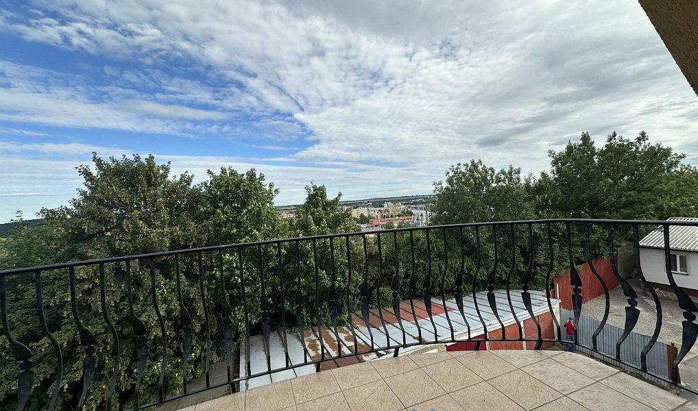 Pronájem bytu 3+1 130 m², Znojmo – náhled fotky 5