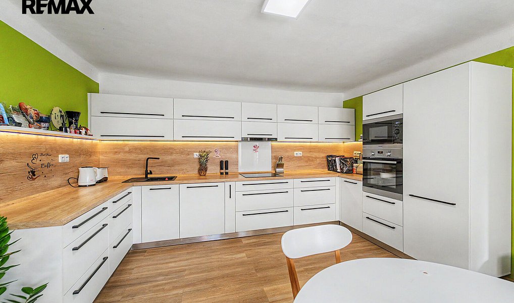 Prodej domu 222 m² s pozemkem 1 257 m², Kly – náhled fotky 7
