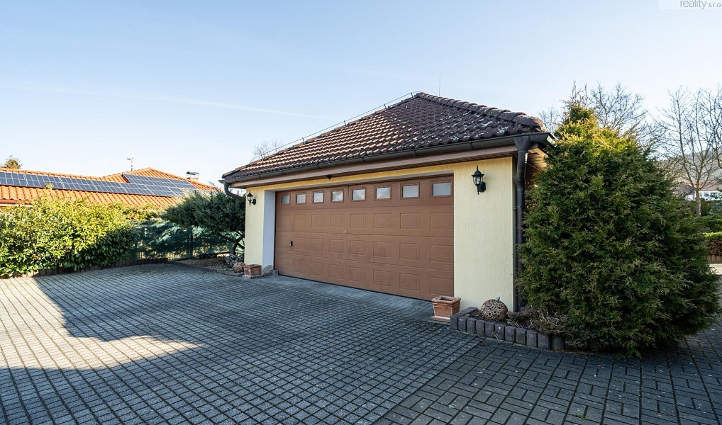 Prodej domu 372 m² s pozemkem 3 764 m², Lužice – náhled fotky 48