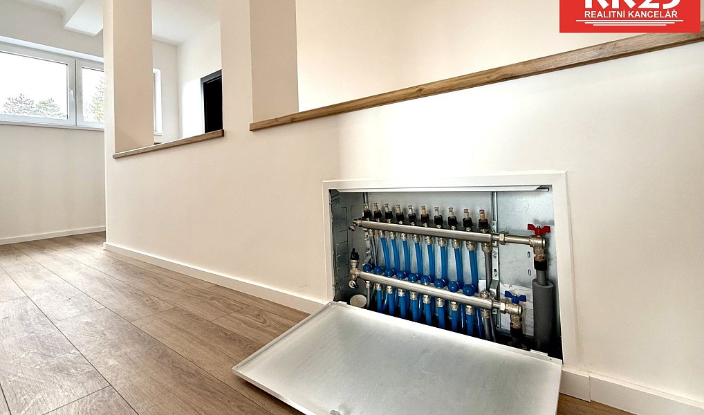 Prodej domu 200 m² s pozemkem 510 m², Velká Hleďsebe – náhled fotky 38