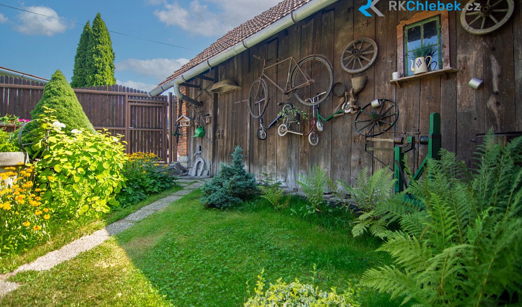 Prodej domu 283 m² s pozemkem 2 549 m², Kozlovice – náhled fotky 14