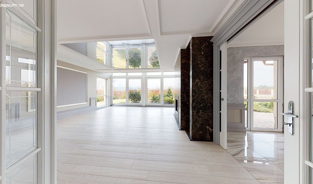 Prodej domu 229 m² s pozemkem 1 110 m², Hroznětín – náhled fotky 4