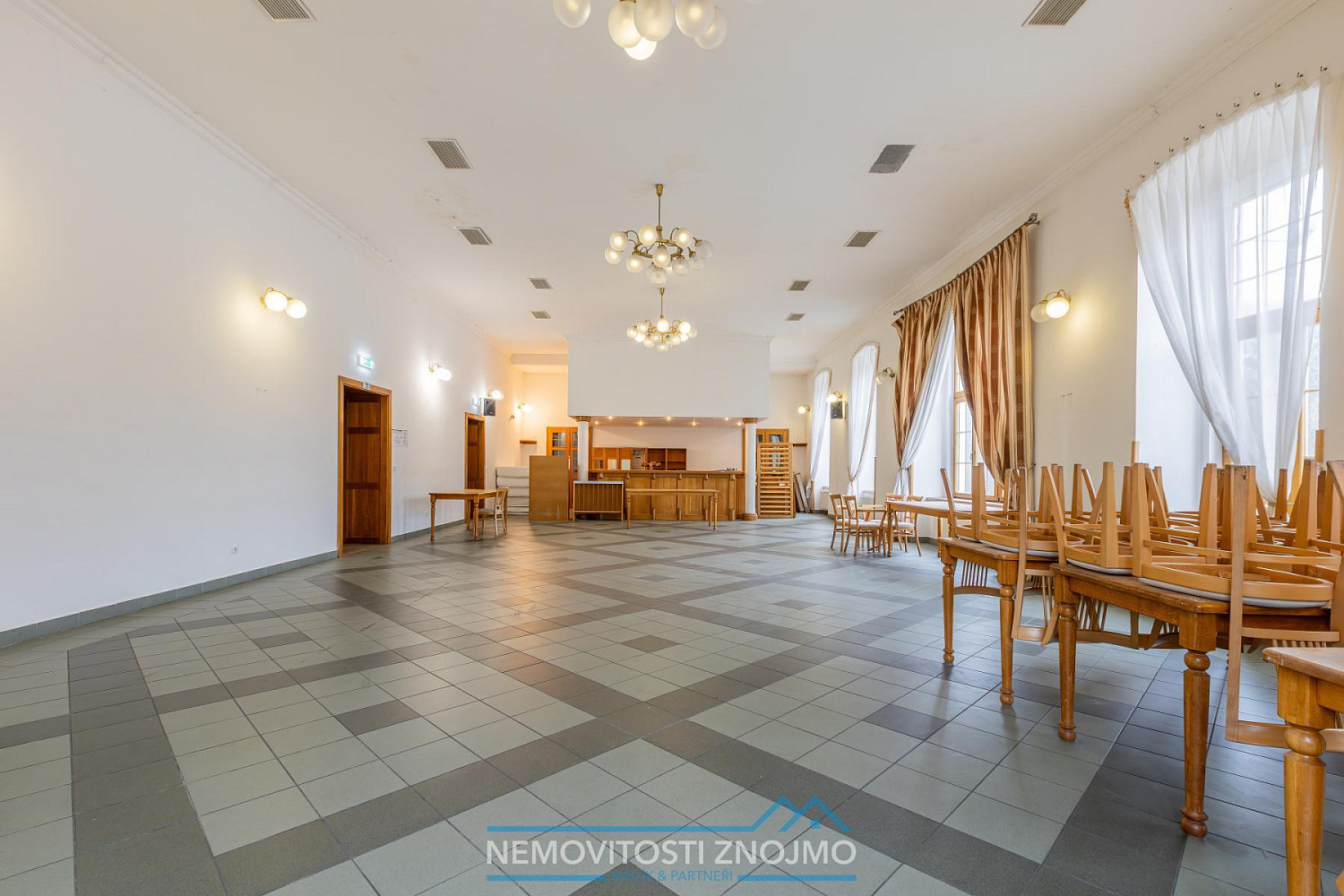 Prodej ubytovacího objektu 911 m² – fotografie 5