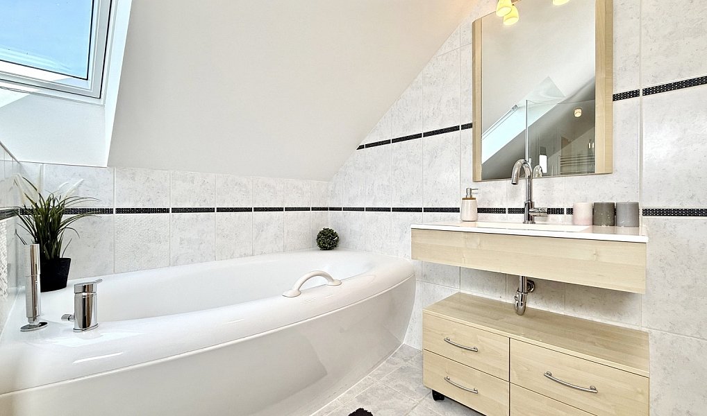 Prodej domu 263 m² s pozemkem 1 012 m², Brno – náhled fotky 9