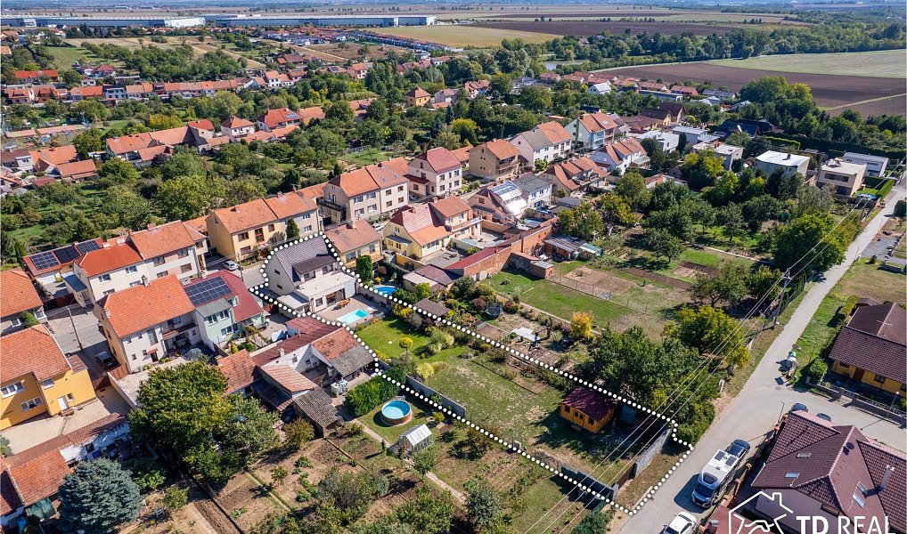 Prodej domu 207 m² s pozemkem 1 077 m², Syrovice – náhled fotky 26