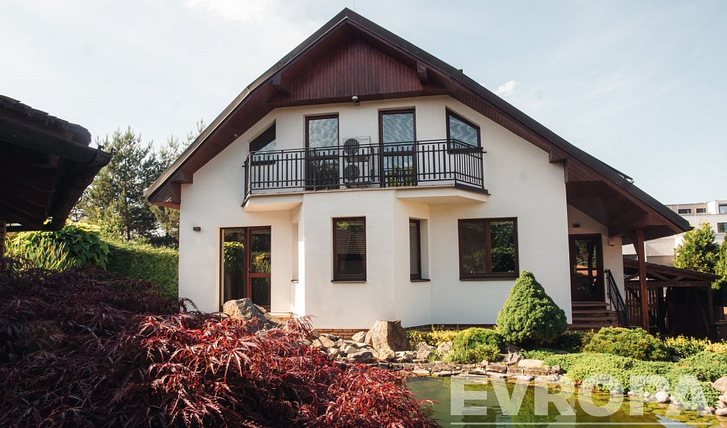 Prodej domu 226 m² s pozemkem 660 m², Pardubice – náhled fotky 3