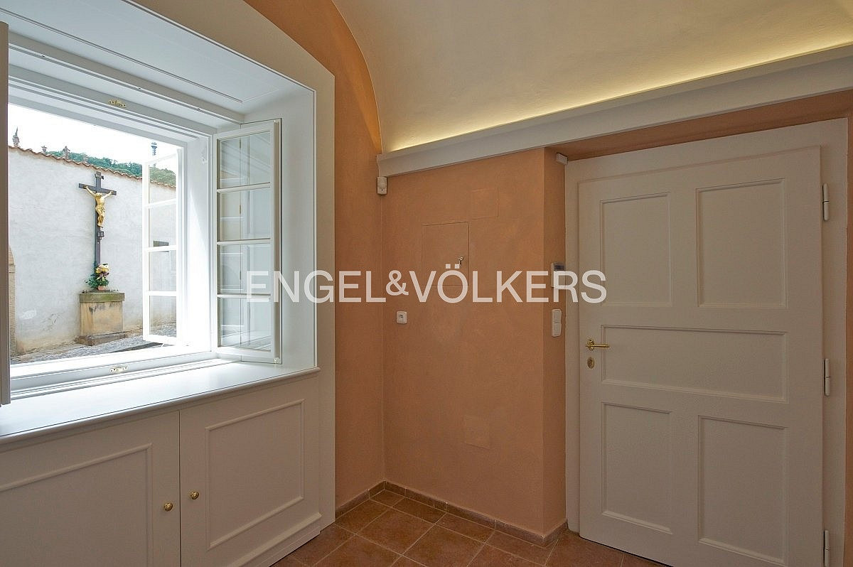 Pronájem bytu 2+1 54 m² – fotografie 3