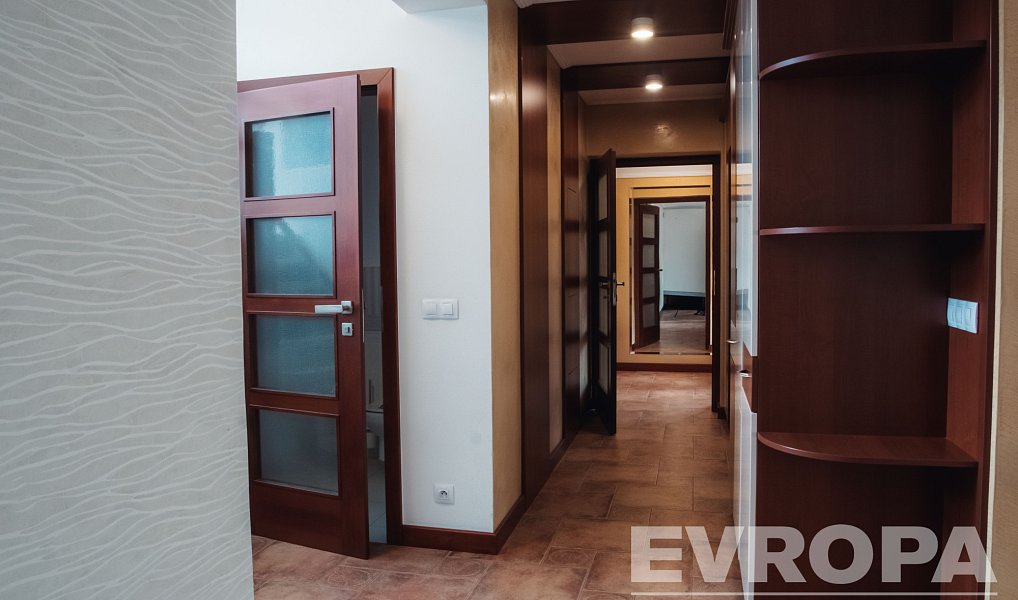 Prodej domu 226 m² s pozemkem 660 m², Pardubice – náhled fotky 8