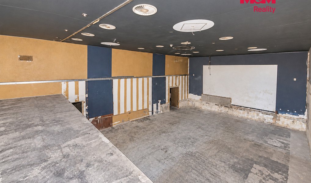 Pronájem obchodních prostor 237 m², Jesenice – náhled fotky 8