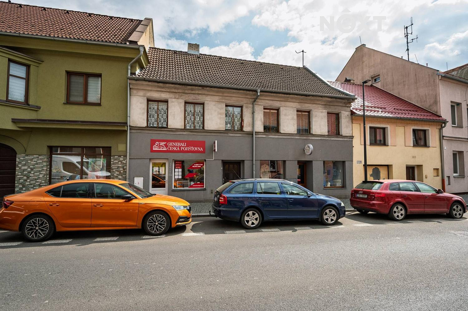 Prodej domu 243 m² s pozemkem 562 m² — photo 2