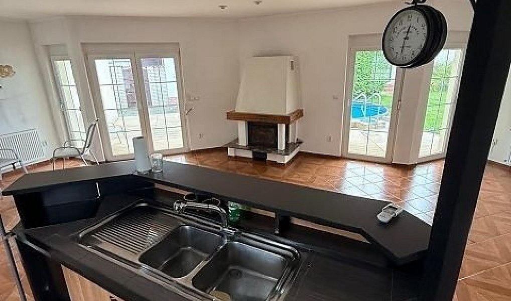 Pronájem domu 145 m² s pozemkem 1 049 m², Nehvizdy – náhled fotky 3