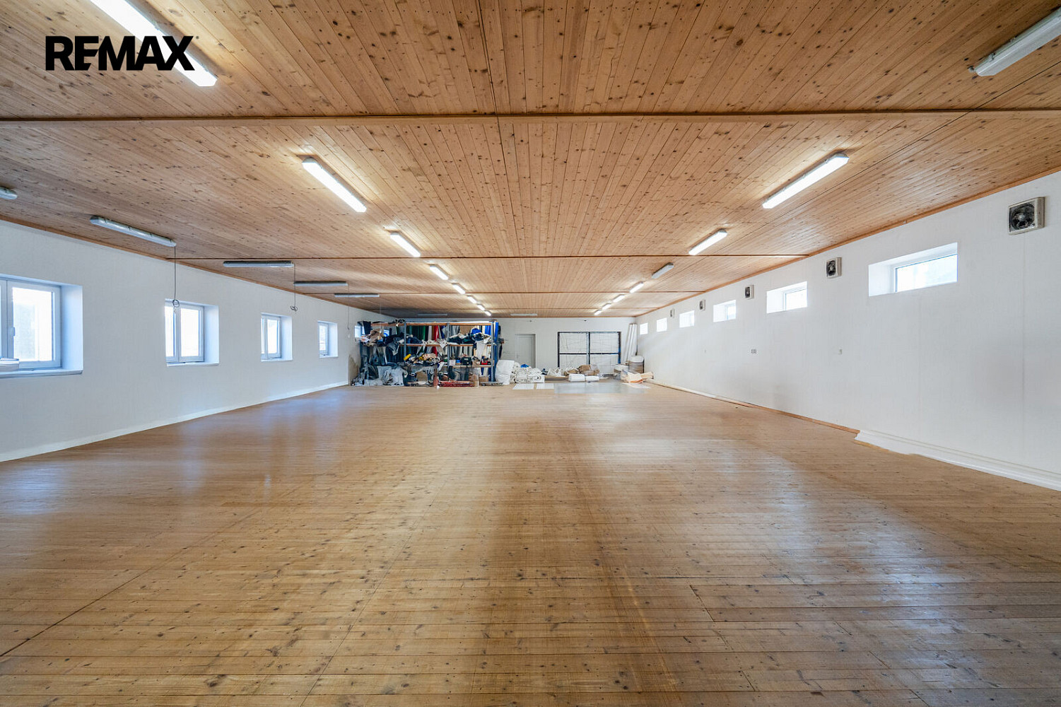 Pronájem výrobních prostor 242 m² – fotografie 2