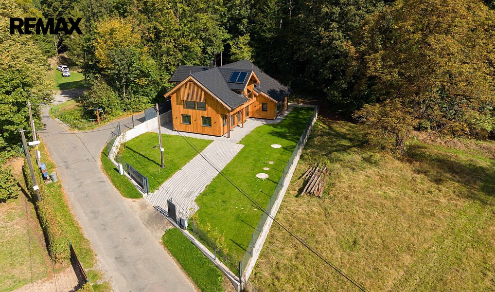 Prodej domu 206 m² s pozemkem 641 m², Morávka – náhled fotky 2