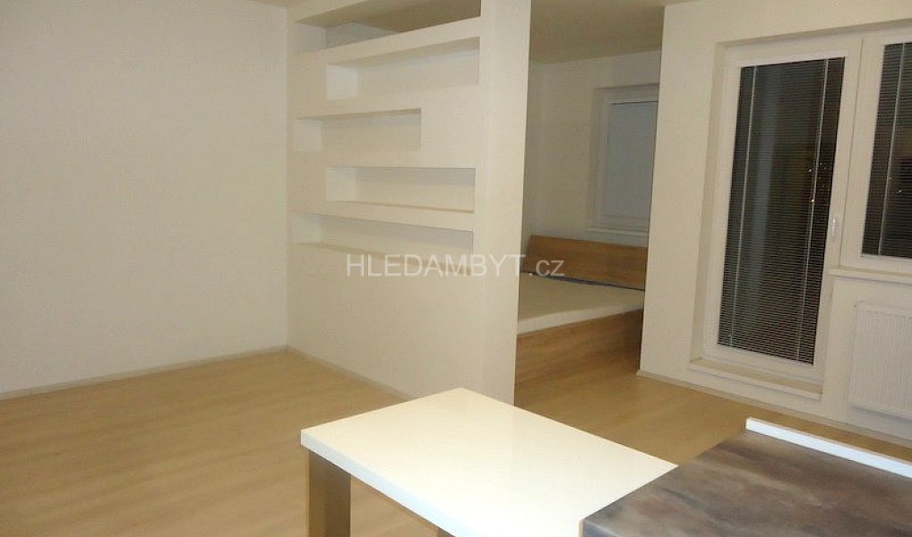 Pronájem bytu 1+kk 42 m², Praha – náhled fotky 2