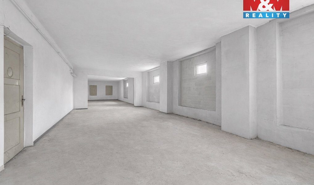 Prodej domu 260 m² s pozemkem 919 m², Chomutice – náhled fotky 2