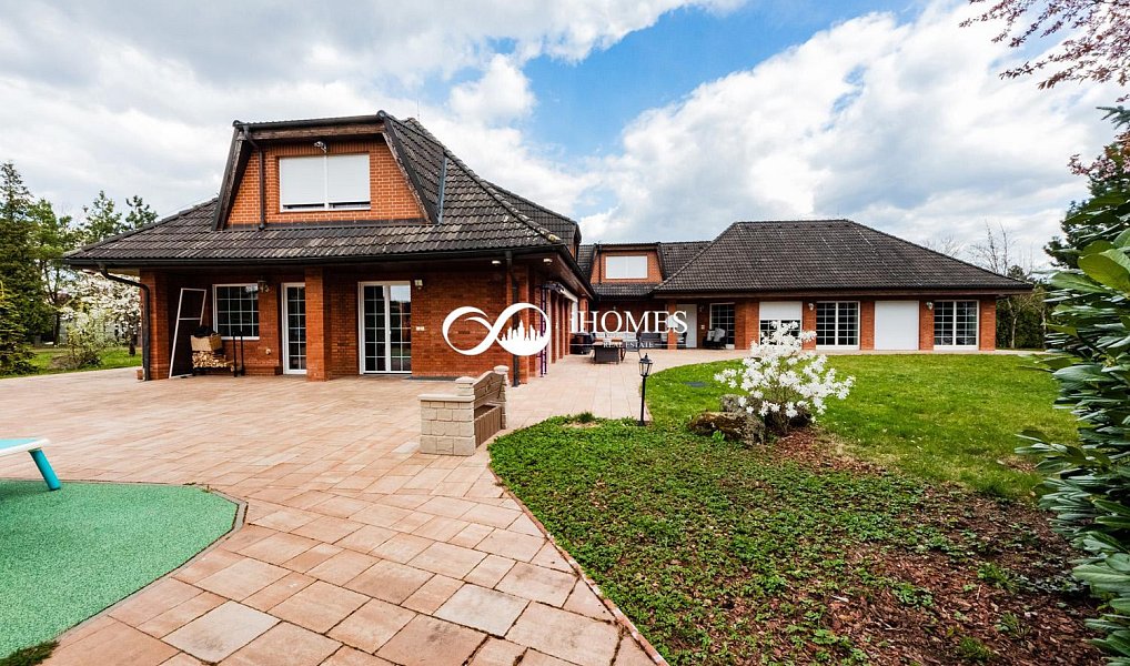 Prodej domu 484 m² s pozemkem 5 684 m², Praha – náhled fotky 6