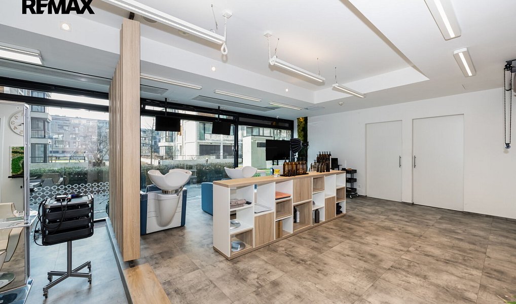 Pronájem obchodních prostor 177 m², Praha – náhled fotky 7