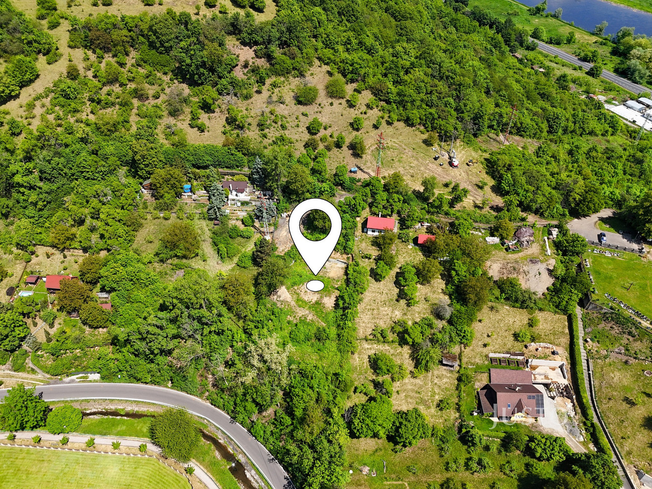 Prodej stavebního pozemku 2 519 m²