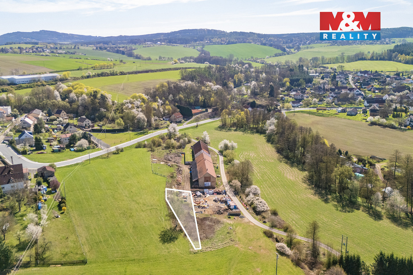 Prodej stavebního pozemku 775 m² – pohled 3