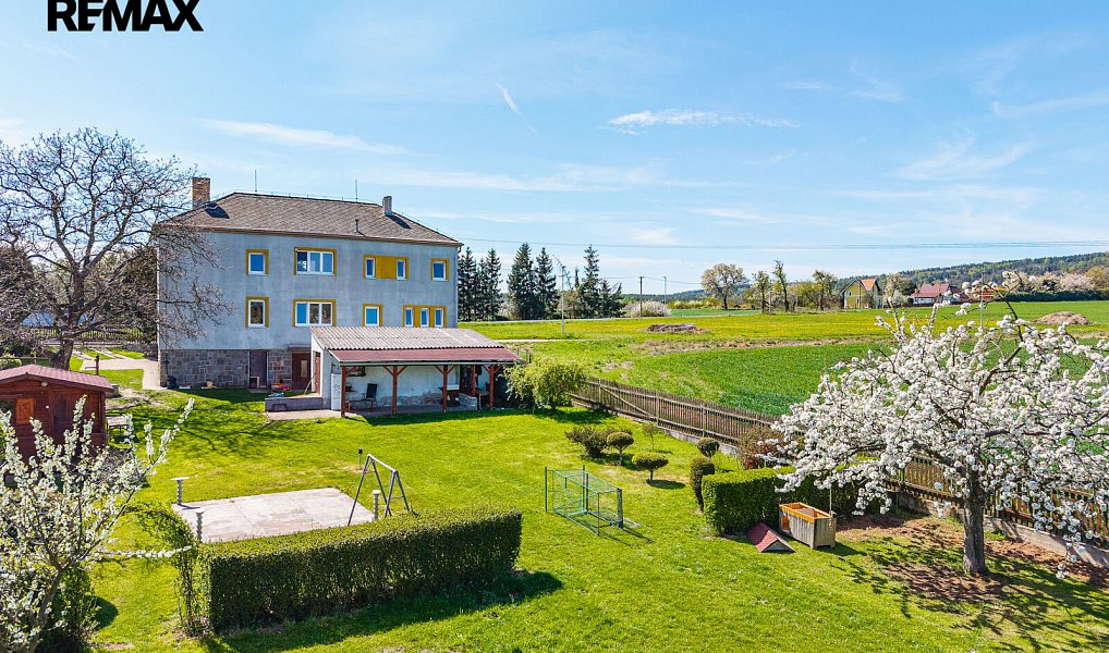 Prodej domu 200 m² s pozemkem 3 180 m², Blatno – náhled fotky 5