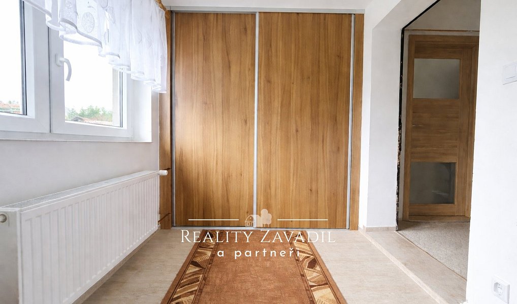 Prodej domu 130 m² s pozemkem 1 716 m², Vroutek – náhled fotky 10