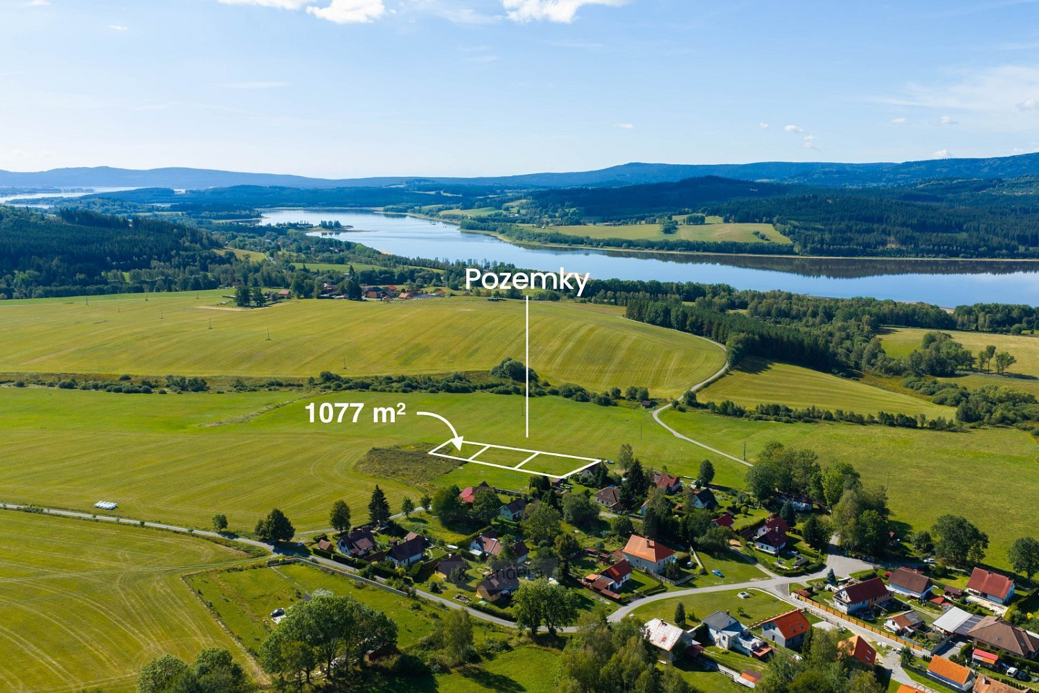 Prodej stavebního pozemku 1 077 m² – fotografie 5